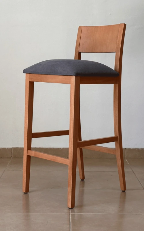 Retapizado de sillas de comedor en cuero suela