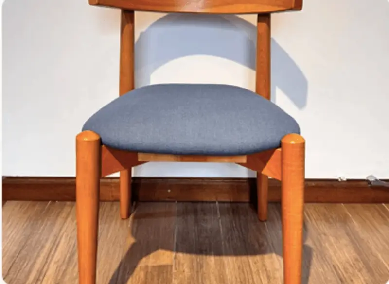 Silla de comedor tapizada en tela azul - Tapicero en Rosario